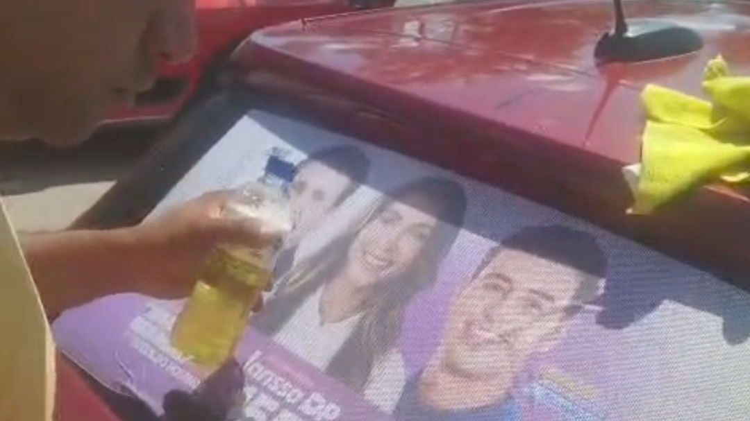 Lúcio do Açaí promove adesivaço para Larissa DP federal e Túlio Rezende estadual
