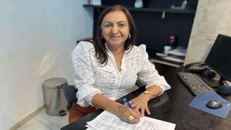 Secretária do governo do Maranhão visita parente em Timon
