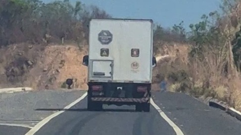 Urgente: bandidos sequestram funcionários e caminhão-baú com cigarros em Timon