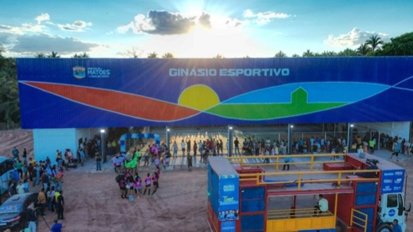 Prefeitura de Matões movimenta povoado Mandacaru com entrega de ginásio de esporte