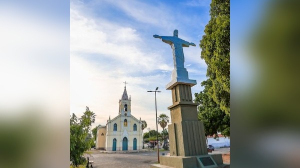 Autoridades de Timon têm veículos arrombados no entorno da Praça São José