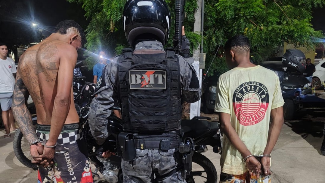 PM prende 2 em Timon no Miguel Arraes e recupera moto roubada que estava escondida em matagal