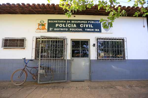 Acesse e veja: Muro de delegacia de Timon é pichado com símbolo de organização criminosa