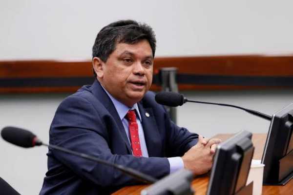 Deputado Márcio Jerry quer Flávia Alves vice de Duarte Júnior em São Luís