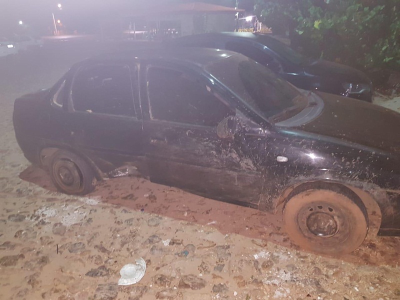 Jovens em carro roubado tentam fugir de policiais em Timon , provocam acidente e são capturados