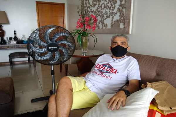 No seu apartamento em Teresina, Soliney Silva fala da pré-candidatura de deputado e do filho Bruno Silva
