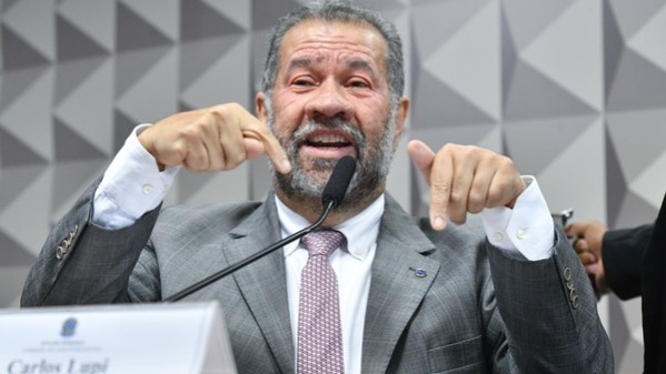 PDT não supera cláusula de barreira e busca alternativas para preservar sua força política