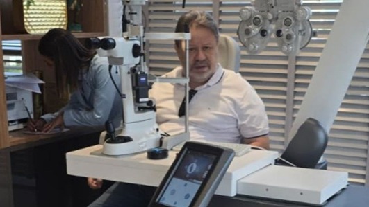 Em artigo, Chico Leitoa fala da cirurgia que fez nos olhos
