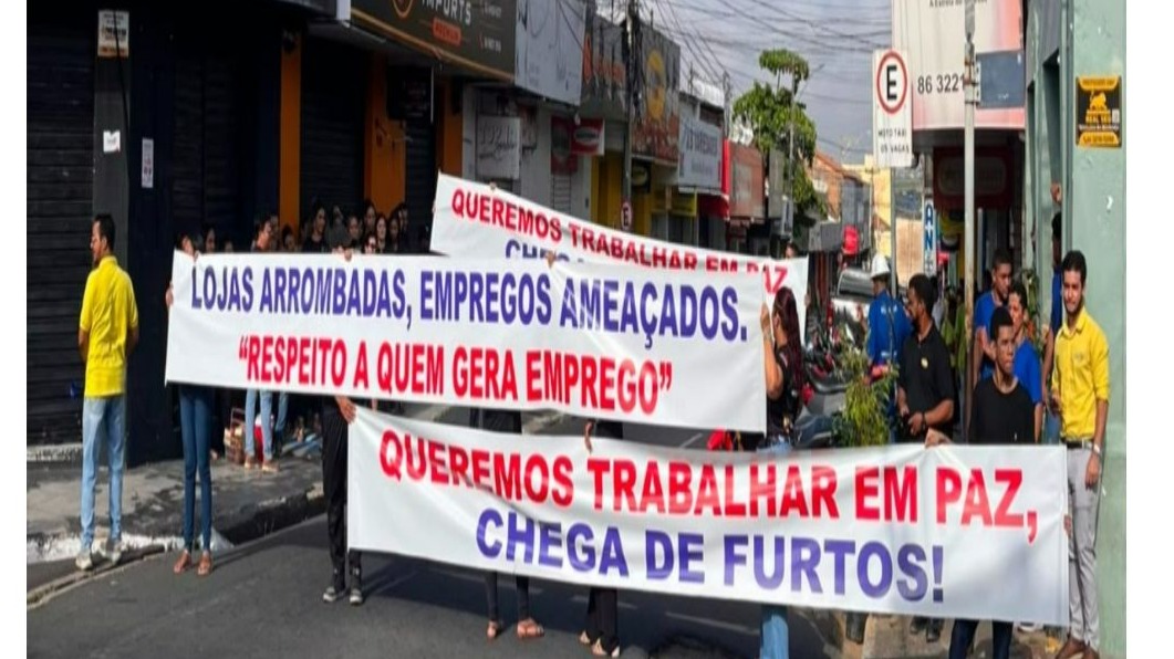 Lojistas protestam contra onda de furtos no centro de Teresina
