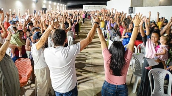 Reunião de Dinair manda recado pela boa presença de público
